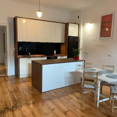 Na Skraju Rynku 110 M2 شقة تارنوفسكي غوره