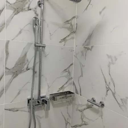 شقة Na Skraju Rynku 110 M2