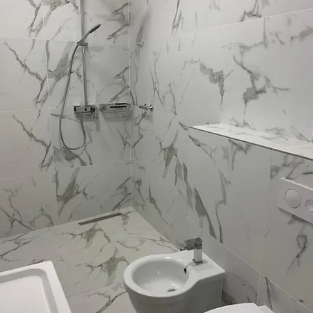 Na Skraju Rynku 110 M2 شقة *
